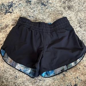 Lululemon Choose a Side 3” Reversible Short Size 4